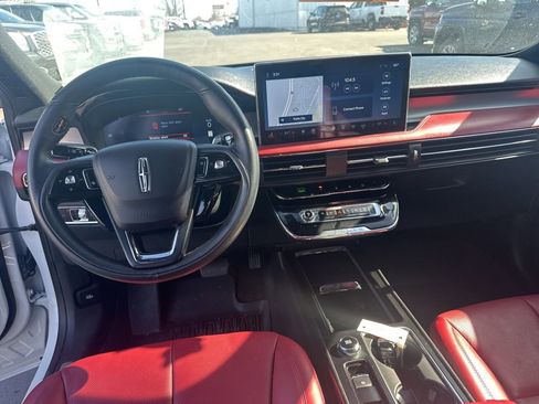 Used 2023 Lincoln Corsair Reserve w/ Equipment Group 201A image 34