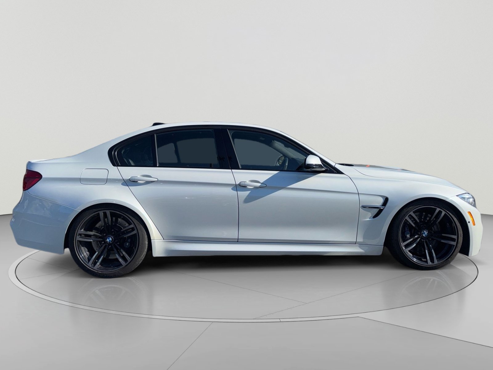 Used 2016 BMW M3 RWD image 31