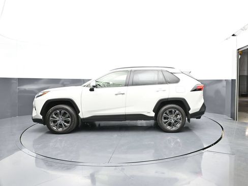 Used 2022 Toyota RAV4 Limited w/ Limited Grade Weather Package AWD/4WD image 5