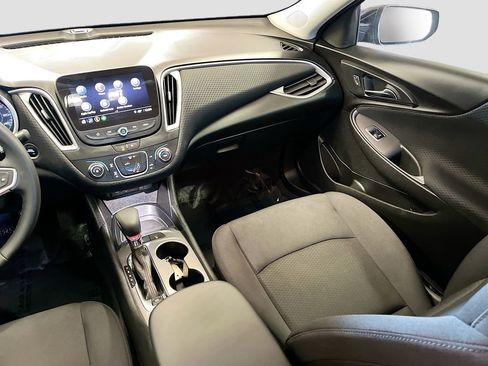 Used 2025 Chevrolet Malibu RS FWD image 21