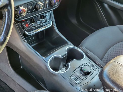 Used 2019 GMC Terrain SLE w/ Driver Convenience Package image 25