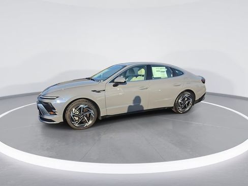 New 2026 Hyundai Sonata SEL FWD image 4