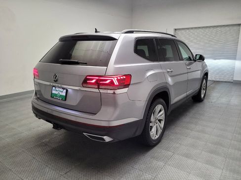 Used 2022 Volkswagen Atlas SE w/ Panoramic Sunroof Package FWD image 9