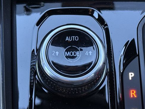 New 2026 GMC Canyon Elevation w/ Convenience Package image 21