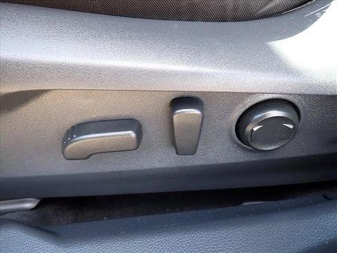 Used 2025 Subaru Outback Premium AWD/4WD image 14