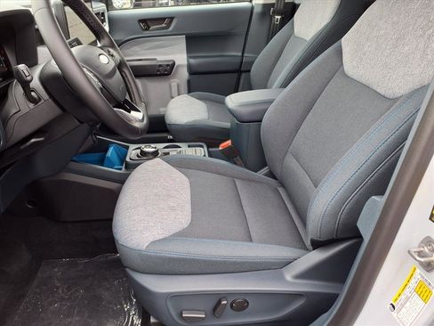 New 2025 Ford Maverick XLT w/ XLT Luxury Package image 7