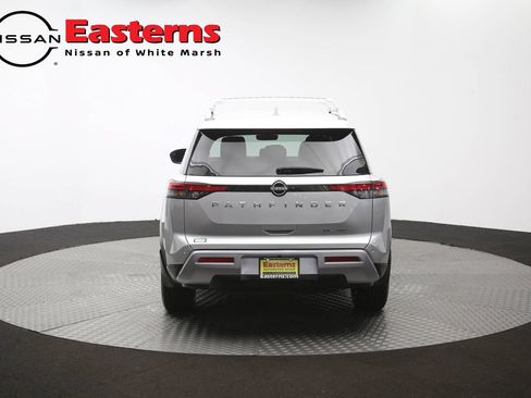 Used 2023 Nissan Pathfinder SL AWD/4WD image 37