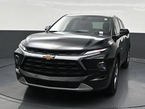 Used 2026 Chevrolet Blazer LT FWD image 9