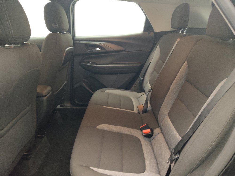 Used 2025 Chevrolet TrailBlazer LS FWD image 18