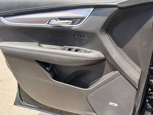 Certified 2023 Cadillac XT6 Luxury FWD image 36