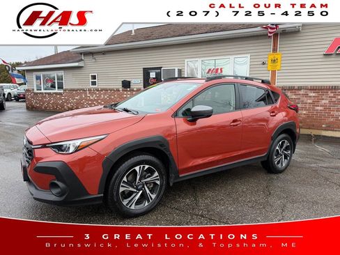 Used 2024 Subaru Crosstrek 2.0i Premium image 2