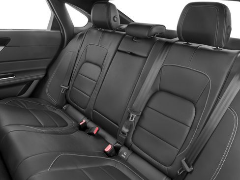 Used 2016 Jaguar XF R-Sport image 61