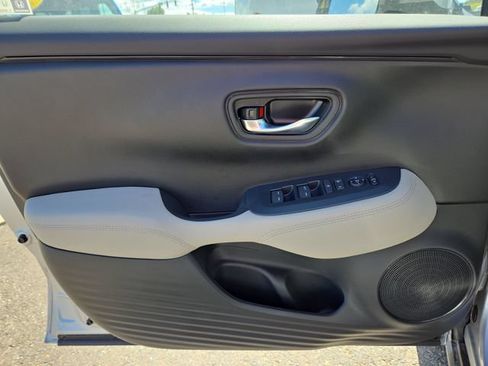 New 2027 Honda HR-V LX image 17