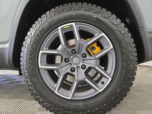 Used 2023 Rivian R1S Adventure Quad AWD/4WD image 10