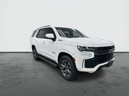 Used 2022 Chevrolet Tahoe Z71 w/ Luxury Package AWD/4WD image 6