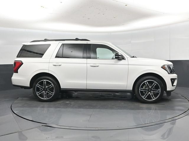 Used 2021 Ford Expedition Limited AWD/4WD image 32