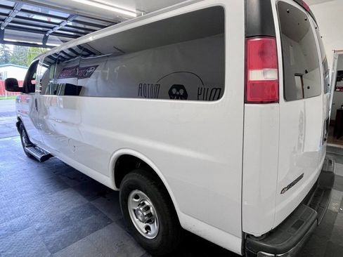 Used 2019 Chevrolet Express 3500 LT w/ LT Preferred Equipment Group image 4