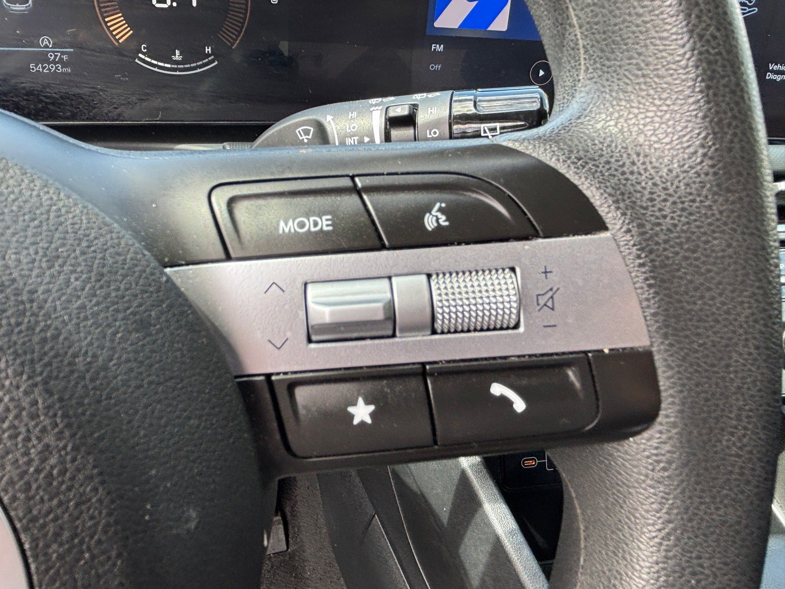 Used 2025 Hyundai Tucson SEL FWD image 23