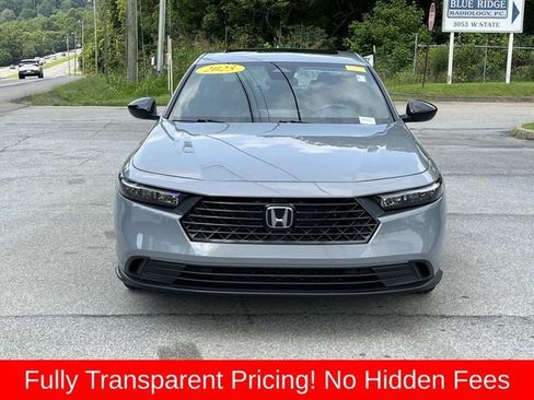 Used 2025 Honda Accord Sport image 9