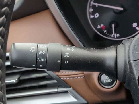 Used 2022 Subaru Outback Touring XT AWD/4WD image 29