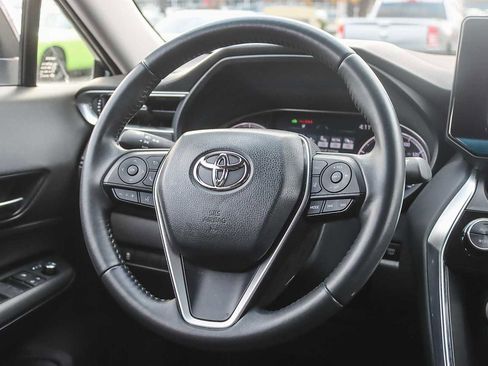 Used 2024 Toyota Venza LE image 14
