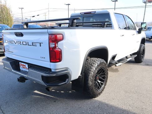 Used 2021 Chevrolet Silverado 2500 LTZ w/ LTZ Convenience Package image 7