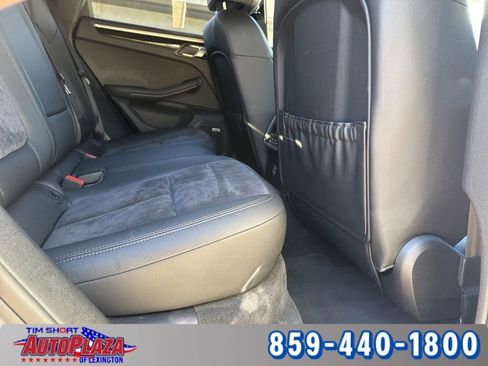 Used 2020 Porsche Macan image 50