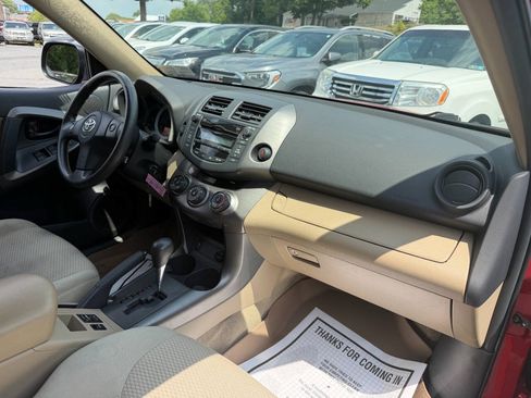 Used 2011 Toyota RAV4 4WD w/ Upgrade Value Pkg image 38