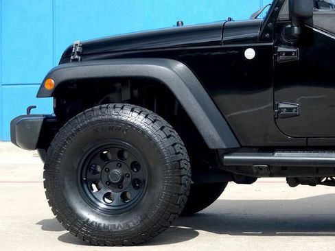 Used 2010 Jeep Wrangler Unlimited Sport image 28