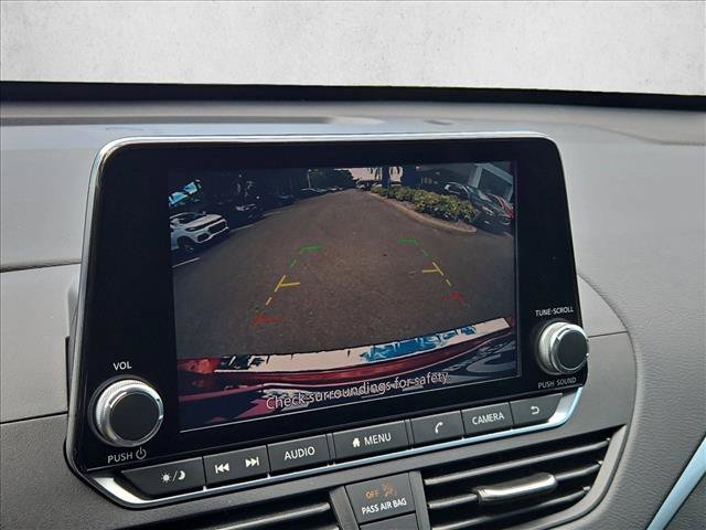 Used 2022 Nissan Altima 2.5 SV FWD image 13