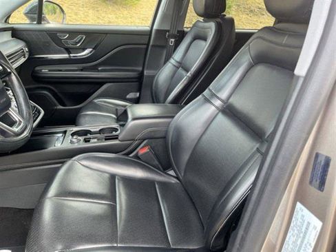 Used 2020 Lincoln Corsair AWD w/ Equipment Group 101A image 11