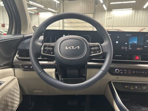 New 2026 Kia Carnival SX w/ SX Dark Edition Package image 14