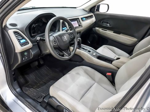 Used 2019 Honda HR-V LX image 14