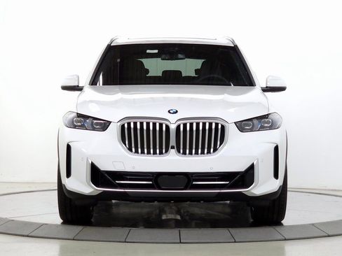 Used 2026 BMW X5 xDrive40i image 2