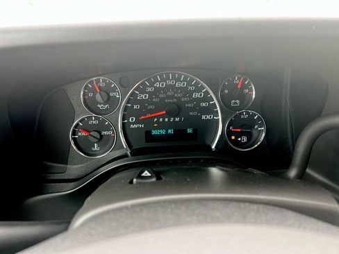 Used 2025 Chevrolet Express 3500 LT w/ LT Preferred Equipment Group RWD image 11