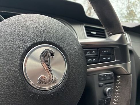 Used 2012 Ford Mustang Shelby GT500 image 31