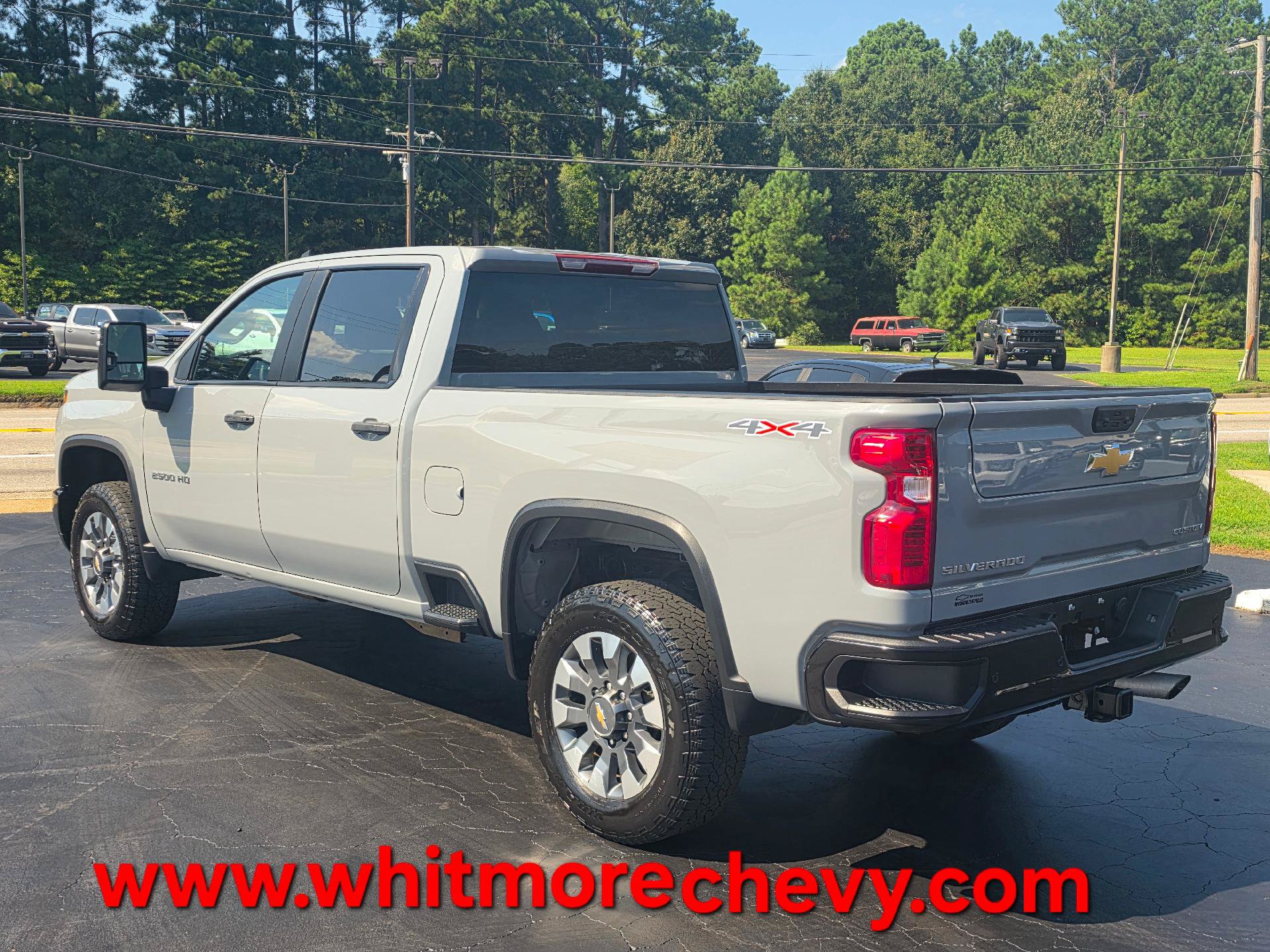 Used 2025 Chevrolet Silverado 2500 Custom w/ Custom Value Package AWD/4WD image 3
