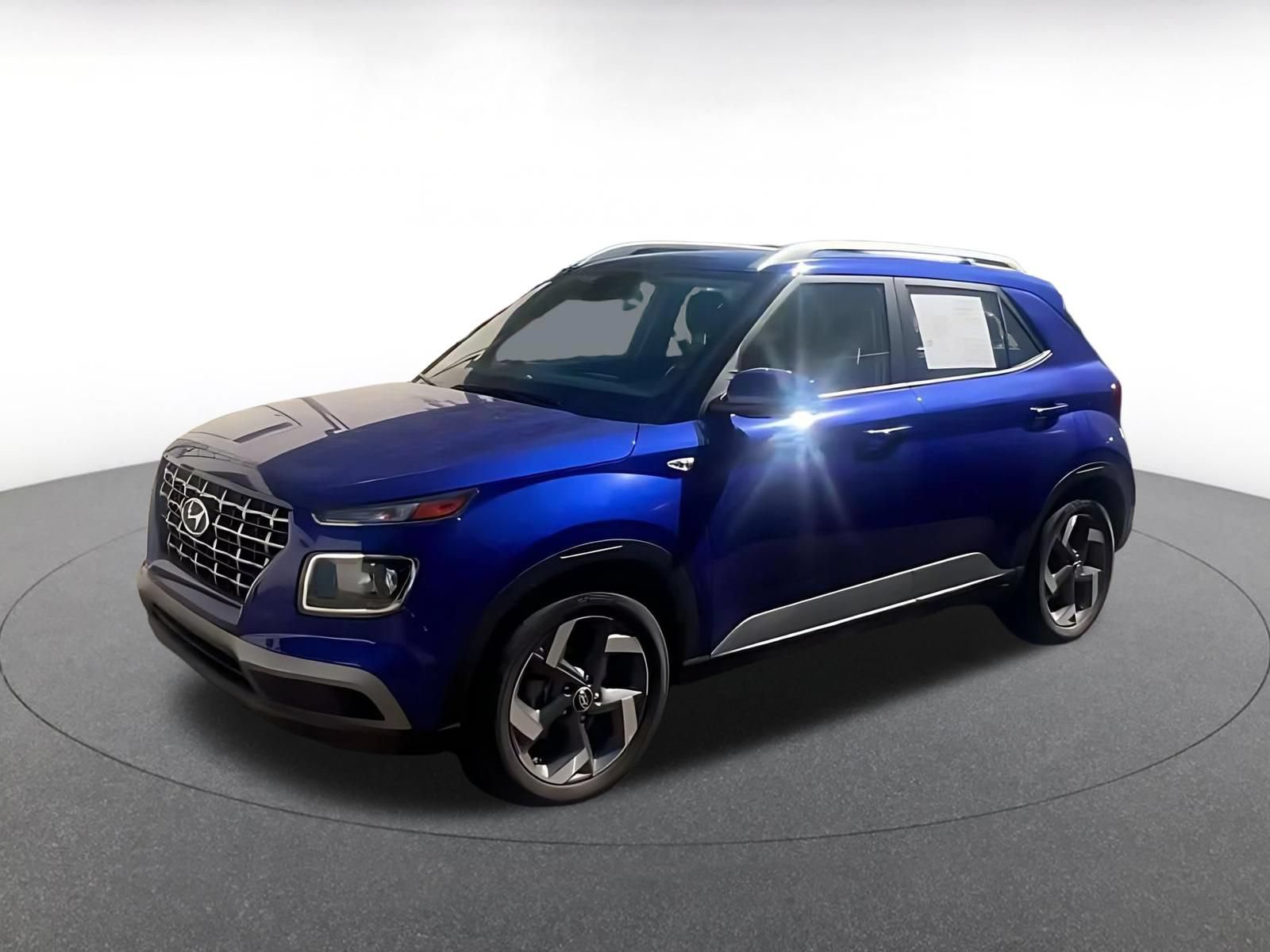 Used 2026 Hyundai Venue SEL FWD image 7