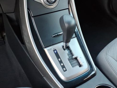 Used 2013 Hyundai Elantra GLS w/ Preferred Pkg image 22