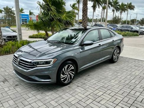 Used 2021 Volkswagen Jetta SEL image 3