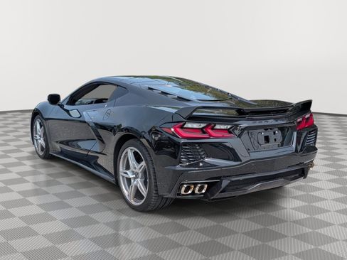 Used 2023 Chevrolet Corvette Stingray Premium Cpe w/ Z51 Performance Package RWD image 3