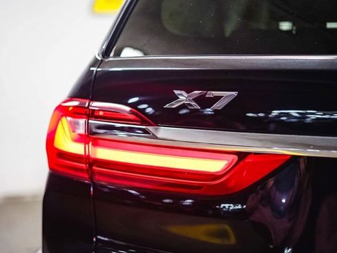 Used 2020 BMW X7 xDrive40i w/ Parking Assistance Package image 9