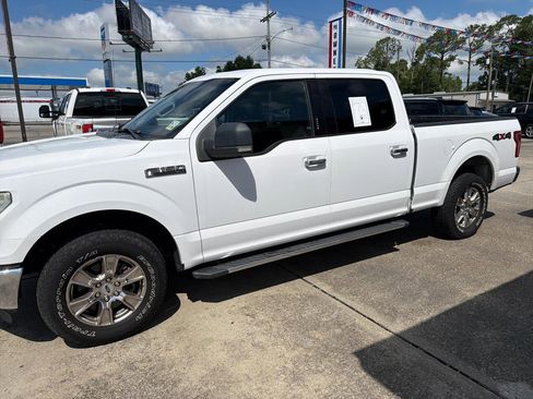 Used 2015 Ford F150 XLT w/ Equipment Group 302A Luxury AWD/4WD image 4
