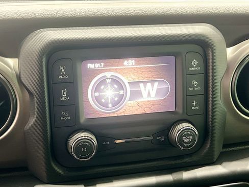 Used 2021 Jeep Gladiator Sport w/ Trailer Tow Package image 32