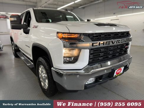 Used 2023 Chevrolet Silverado 2500 LT w/ Convenience Package AWD/4WD image 4