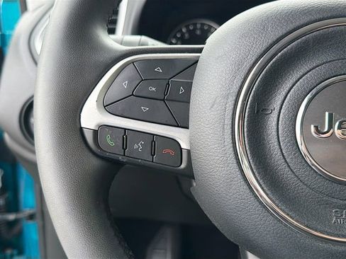 Used 2021 Jeep Renegade Latitude image 33