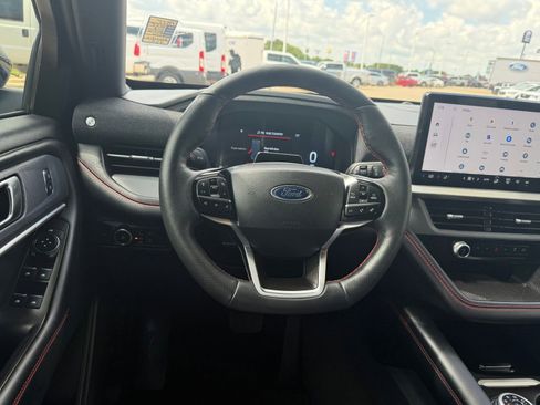 Certified 2025 Ford Explorer ST-Line RWD image 12