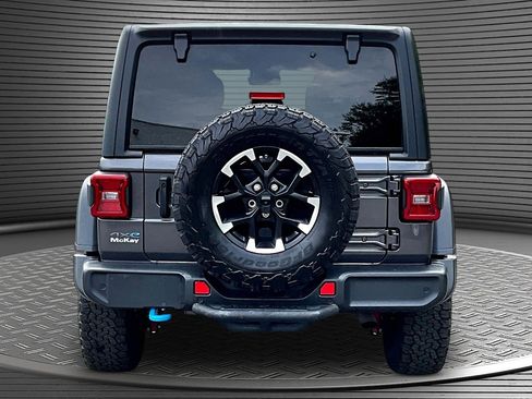 Used 2024 Jeep Wrangler Unlimited Rubicon 4xe w/ Technology Group AWD/4WD image 5