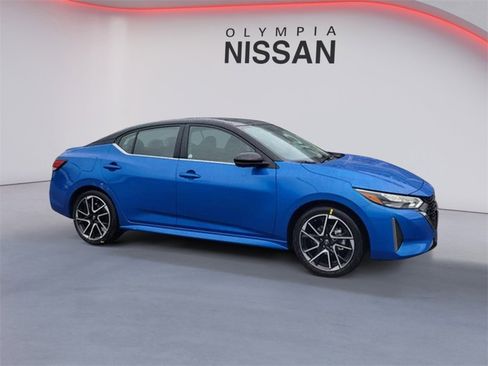 New 2025 Nissan Sentra SR w/ SR Premium Package image 6