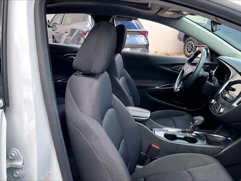 Used 2024 Chevrolet Malibu LT image 8